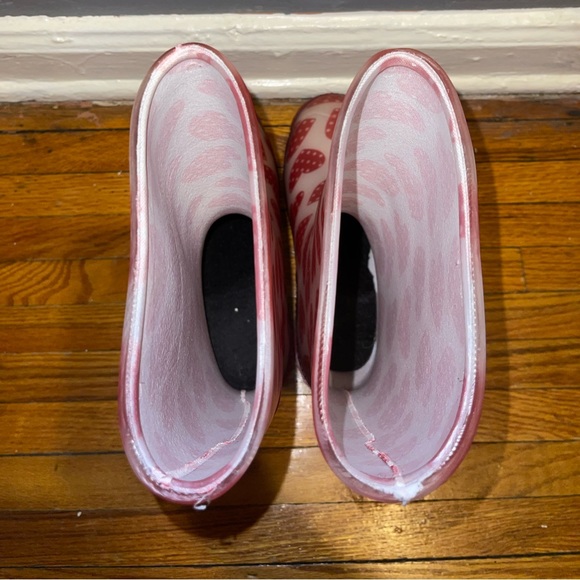 HEART RAIN BOOTS - Picture 3 of 5
